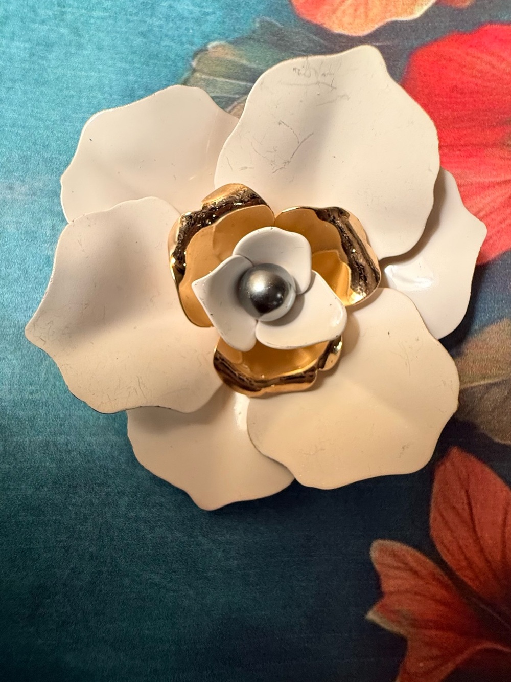 White and Gold Floral Brooch with Pearl Center